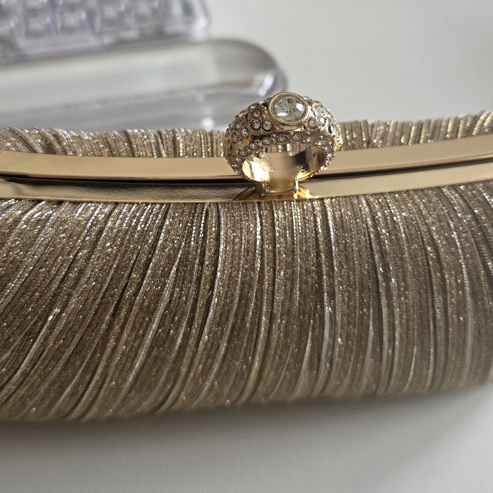 Elegant Gold Evening Clutch with Crystal Ring Closure - Picture 4 of 5